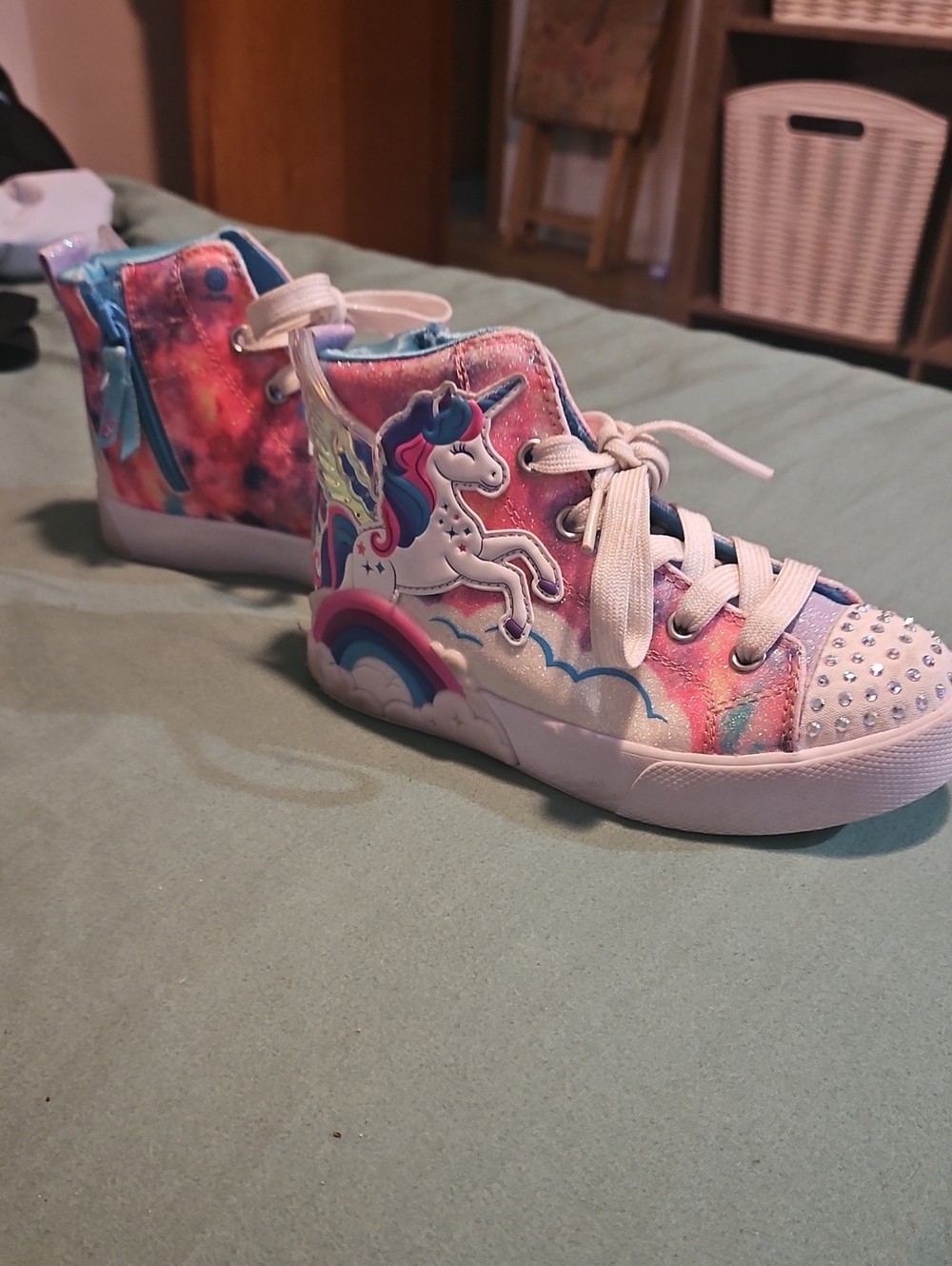 Skechers Twinkle Toes Light Up Unicorn High-Top Kids Sneakers - Size 13 Kids